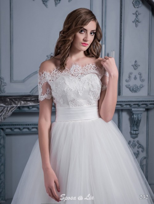 https://www.sposa-lia.com/images/stories/virtuemart/product/232       (2).jpg